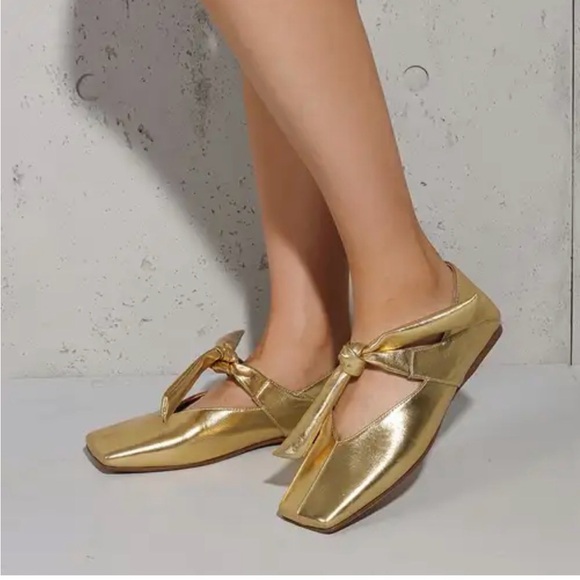 Shoes - Gold Ballet Flats Square Toe Metallic Knotted Detail Flat Shoes size 9